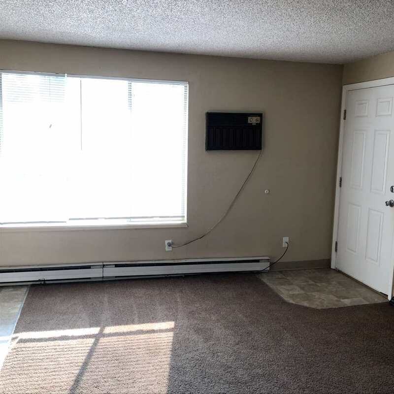 248 W Clark St - Photo 3 of 22