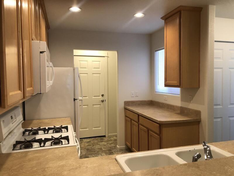 2444 Sw 23rd St - Photo 2 of 24