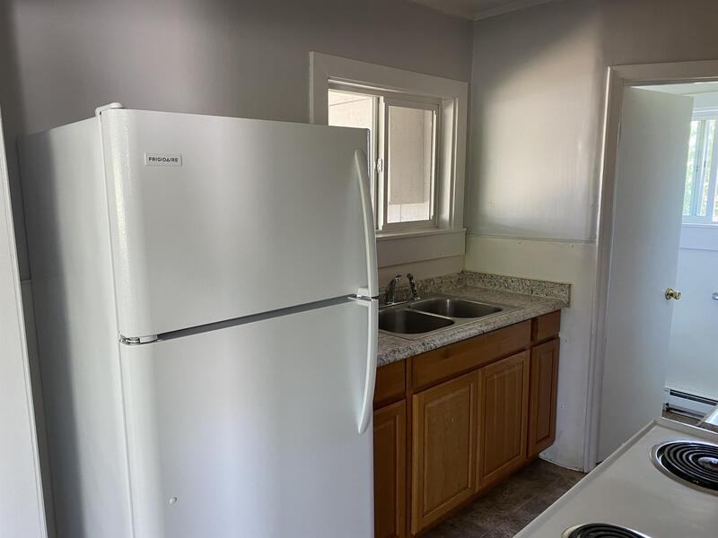 435 Ne Russell Ave - Photo 6 of 22