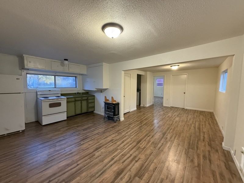 173 Se Lane Ave - Photo 2 of 8