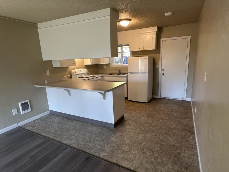 719 Southwest Bridge Street - Photo 7 of 23