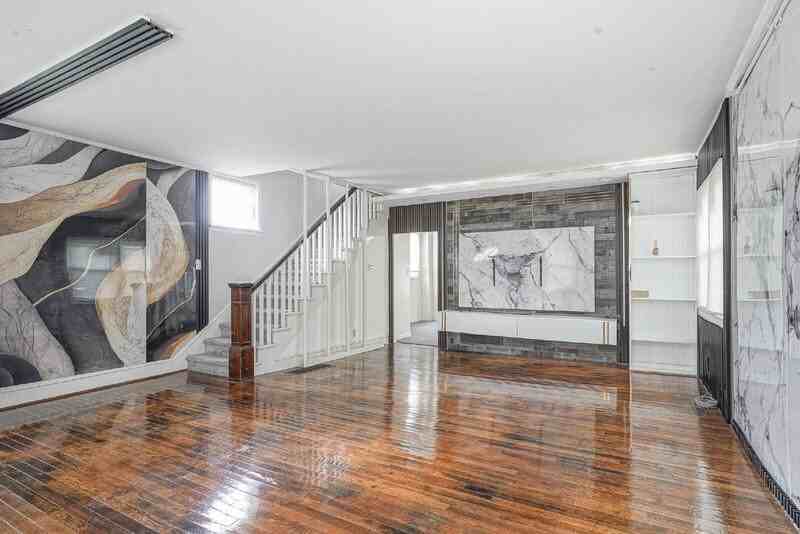 121 Oak St - Photo 4 of 20