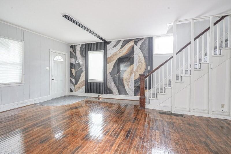 121 Oak St - Photo 6 of 20