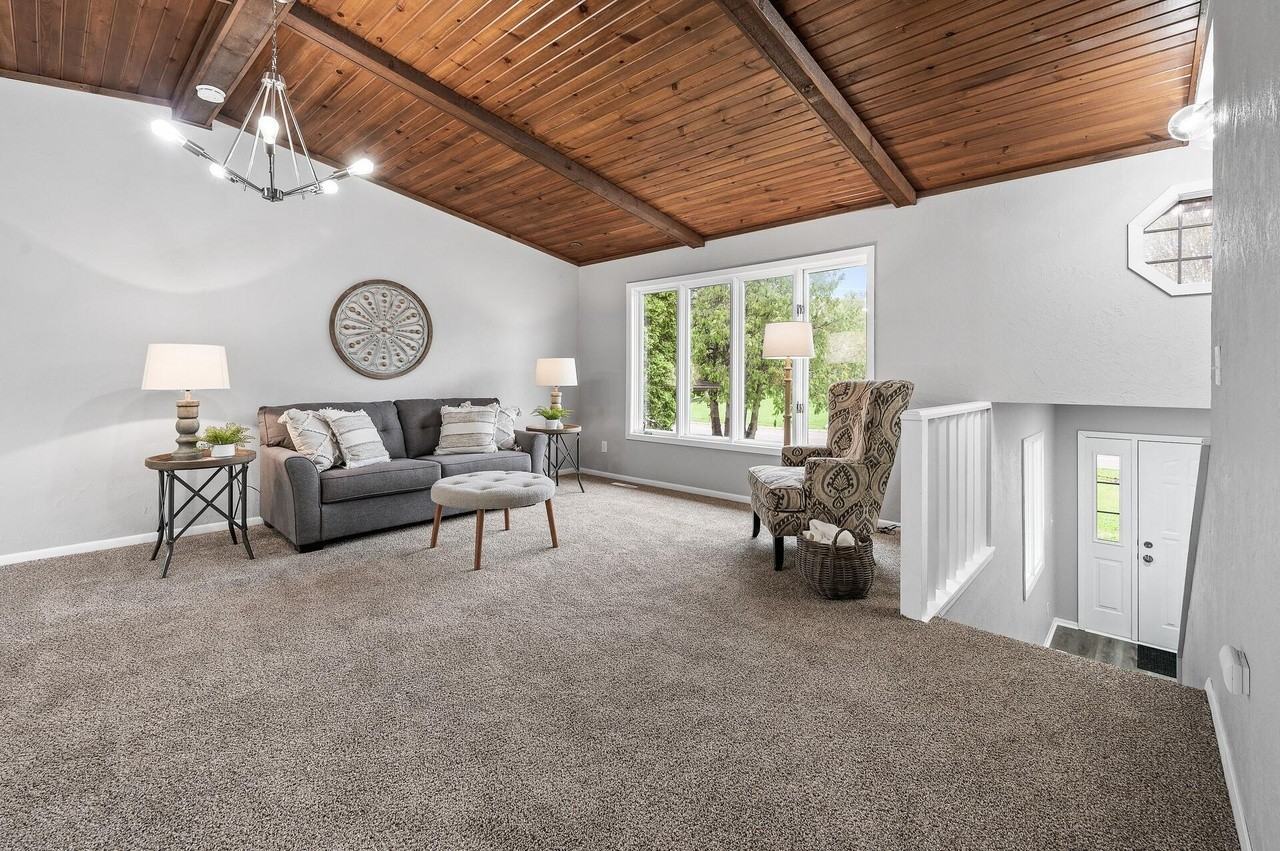 5801 Covington Terrace - Photo 6 of 27