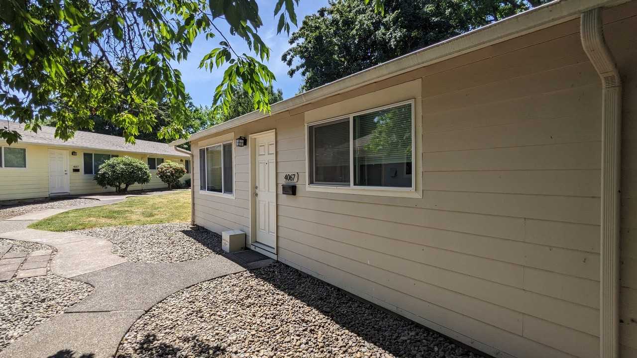 Loreto Apartments - Photo 7 of 50