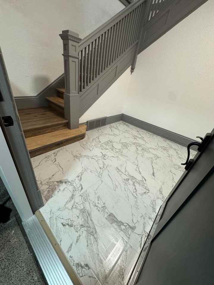 811 S Cushman Ave #B - Photo 2 of 9