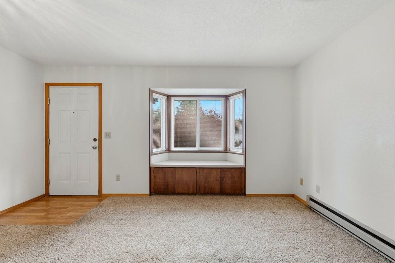 Barrington Square - Photo 6 of 37