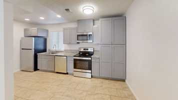 featured image of 205 N Mariposa St