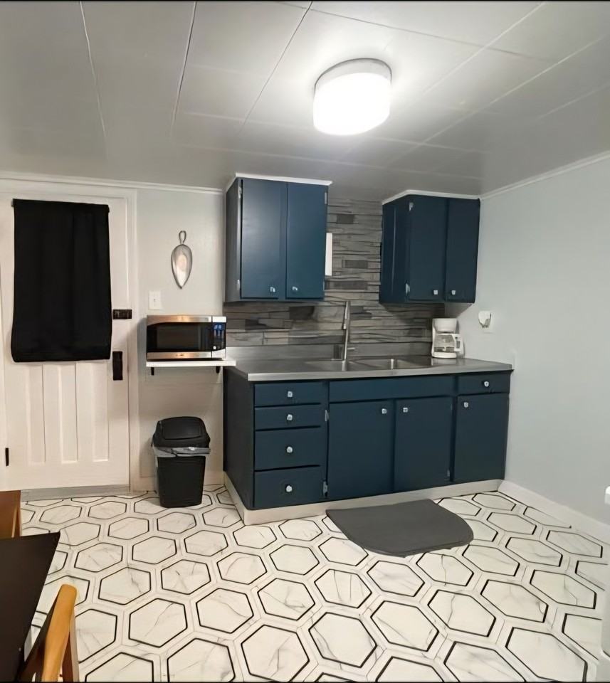 1003 Oceanview - Photo 5 of 12