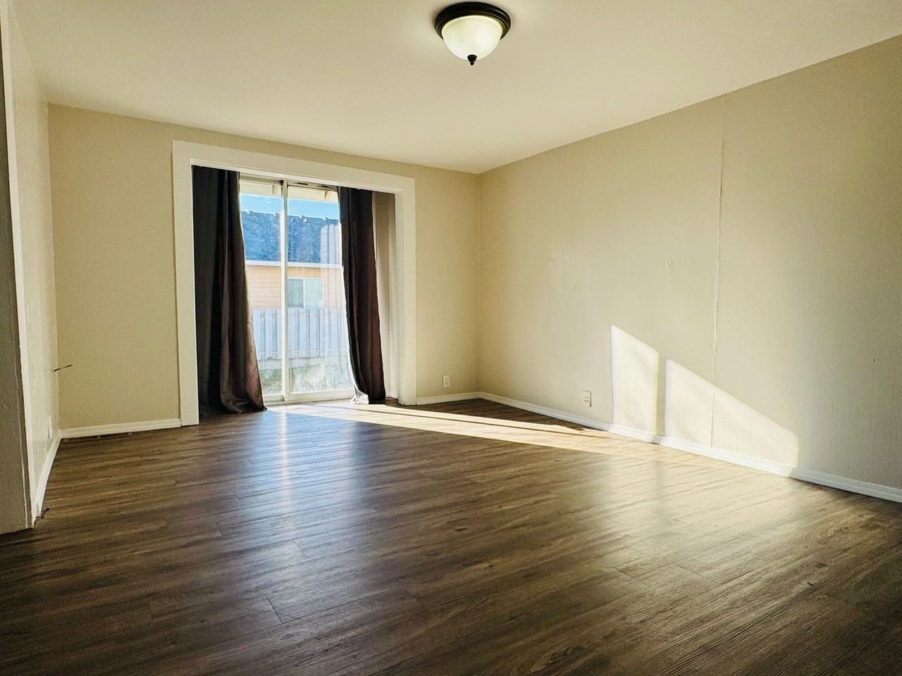 210 18th St - Photo 5 of 16