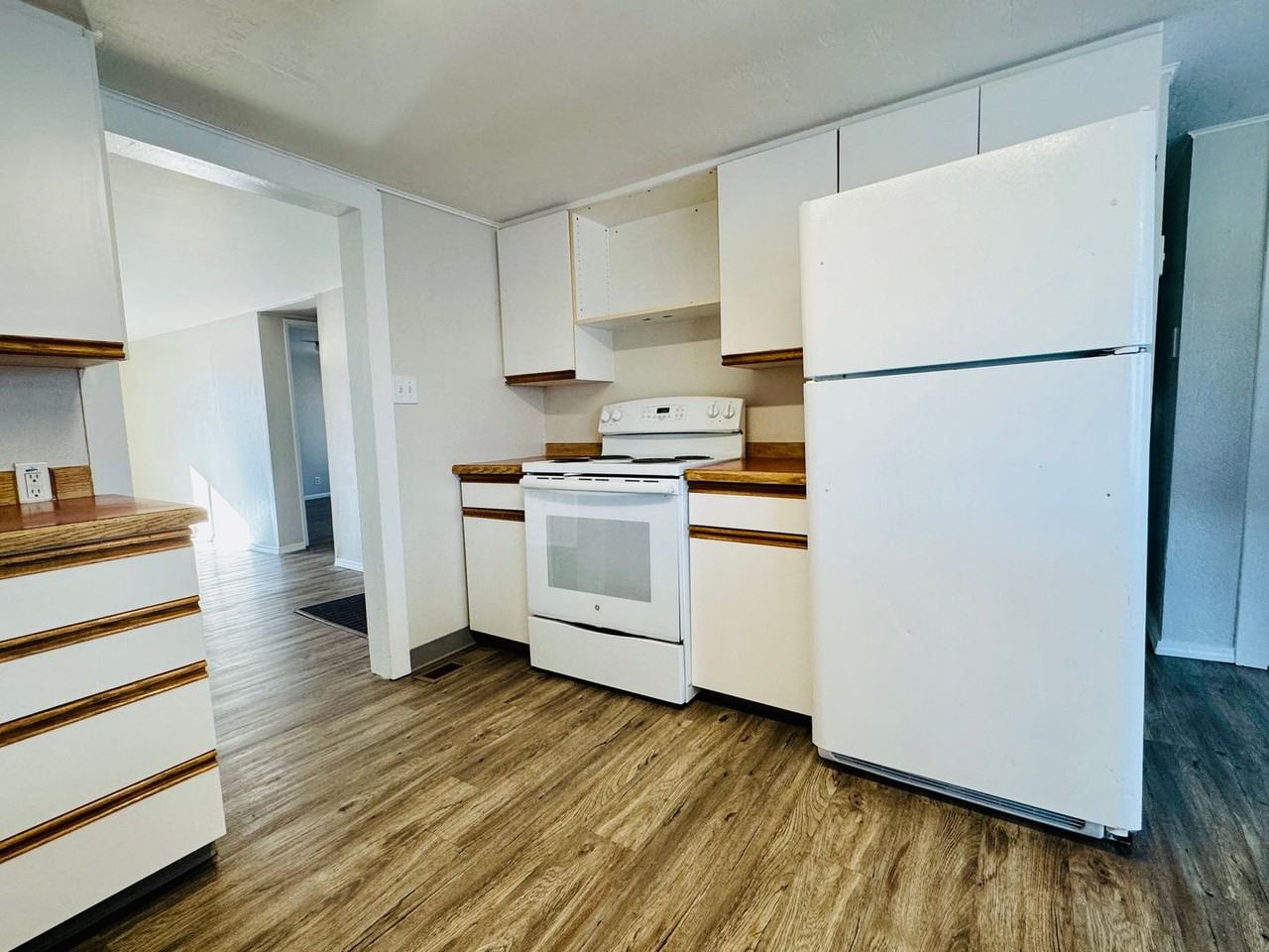 210 18th St - Photo 7 of 16