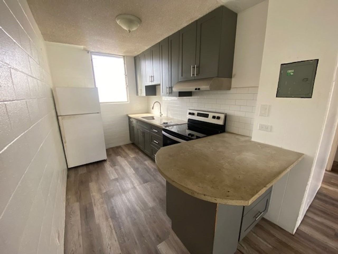 1917 Algaroba St. - Photo 5 of 10