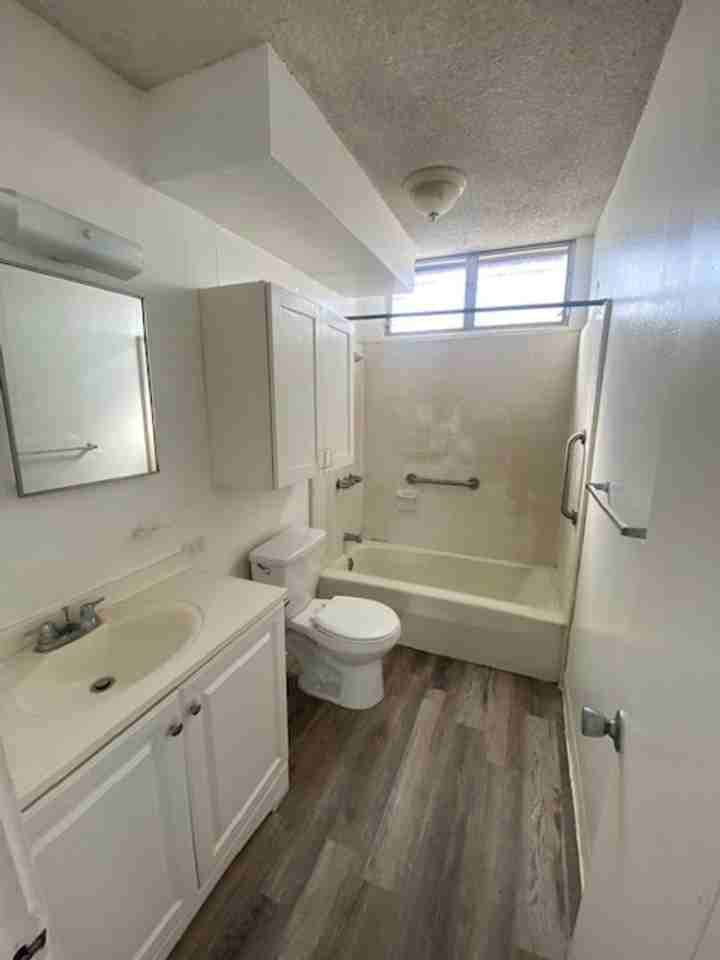 1917 Algaroba St. - Photo 6 of 10