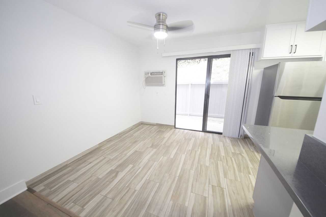 Shelby Expo Apts, LLC - Photo 4 of 50