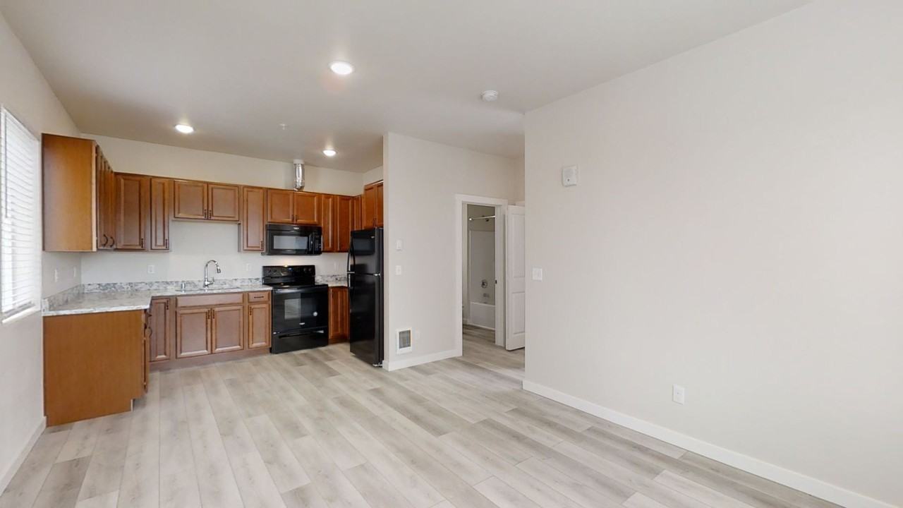 7427 S D St - Photo 5 of 33