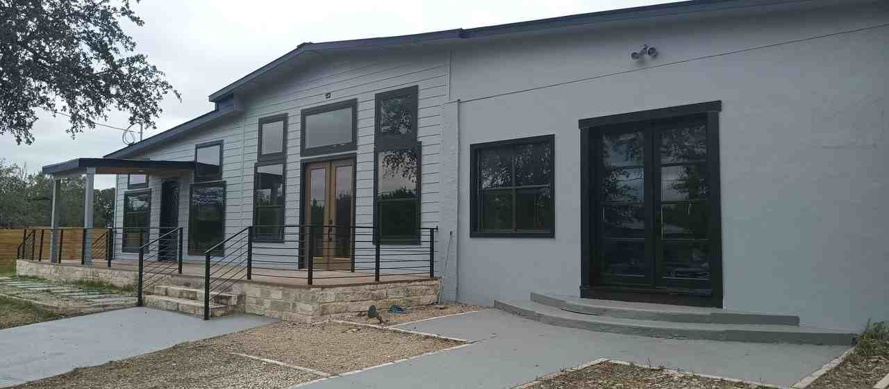 17621 Stacey Ln - Photo 4 of 32