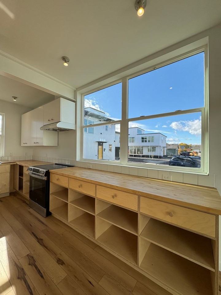 406 E Windsor Ct #1 - Photo 4 of 25