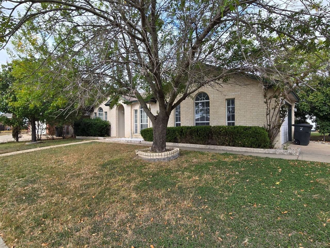 4611 Telluride Dr - Photo 2 of 30