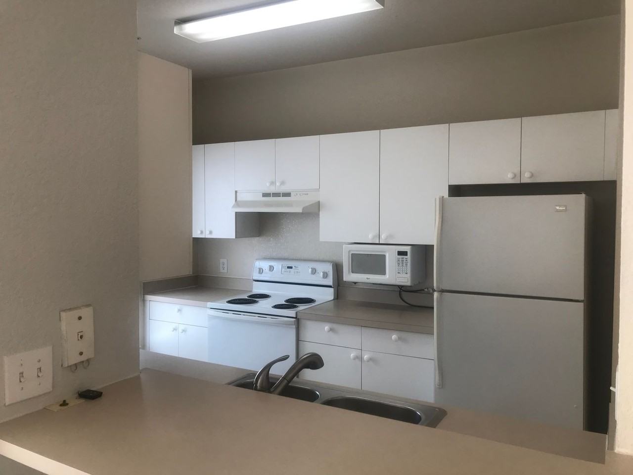 3561 Conroy Rd - Photo 4 of 14