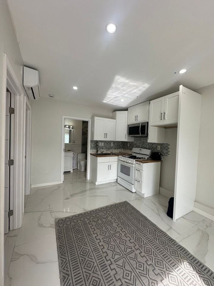 1427 E 76th St - Photo 3 of 12