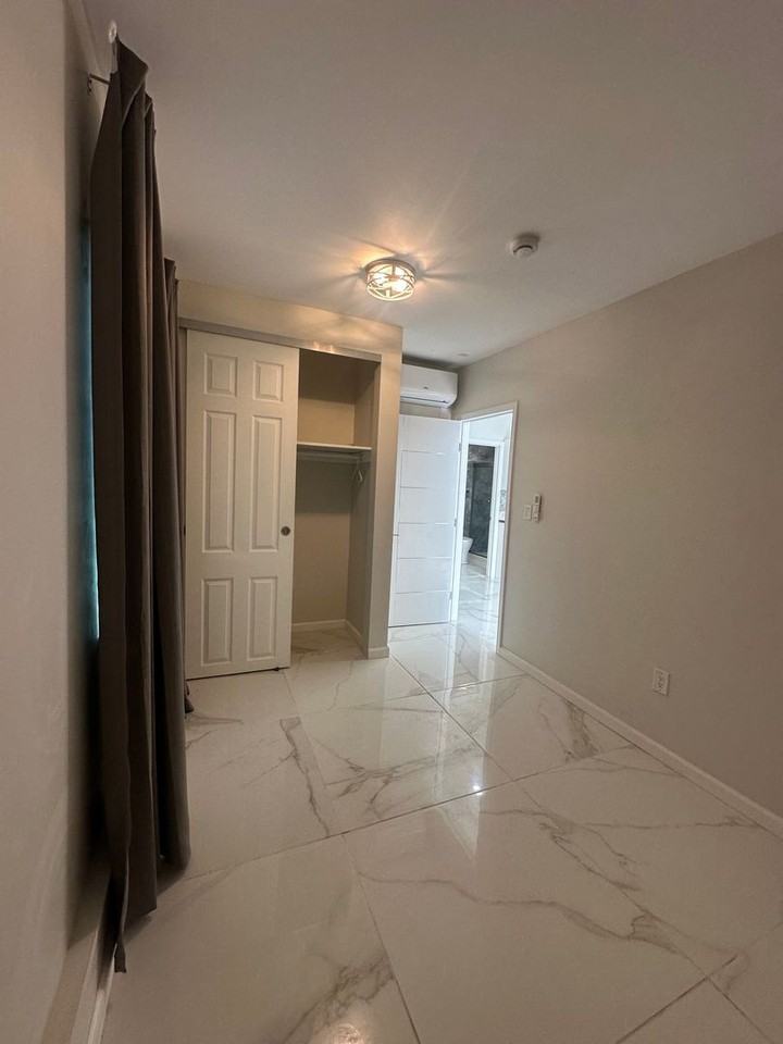 1427 E 76th St - Photo 5 of 12