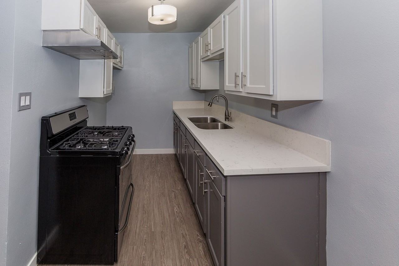 1600-1602 Cedar Ave - Photo 5 of 6