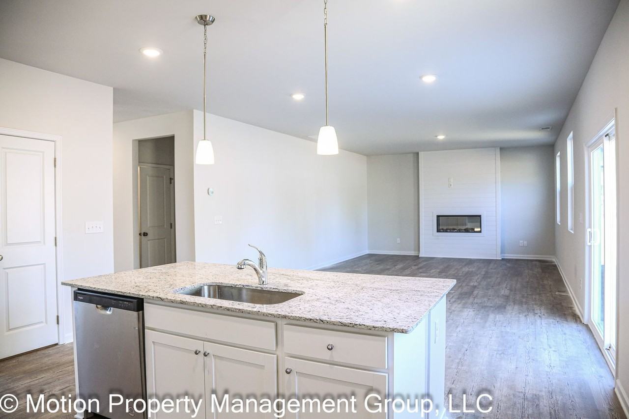 19 Springwood Ln - Photo 3 of 13