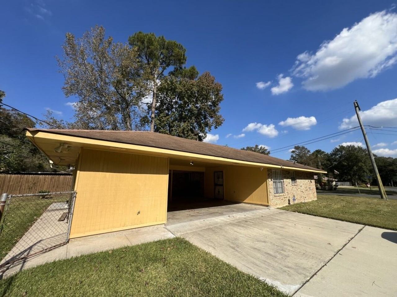 8823 Cefalu Drive - Photo 4 of 44