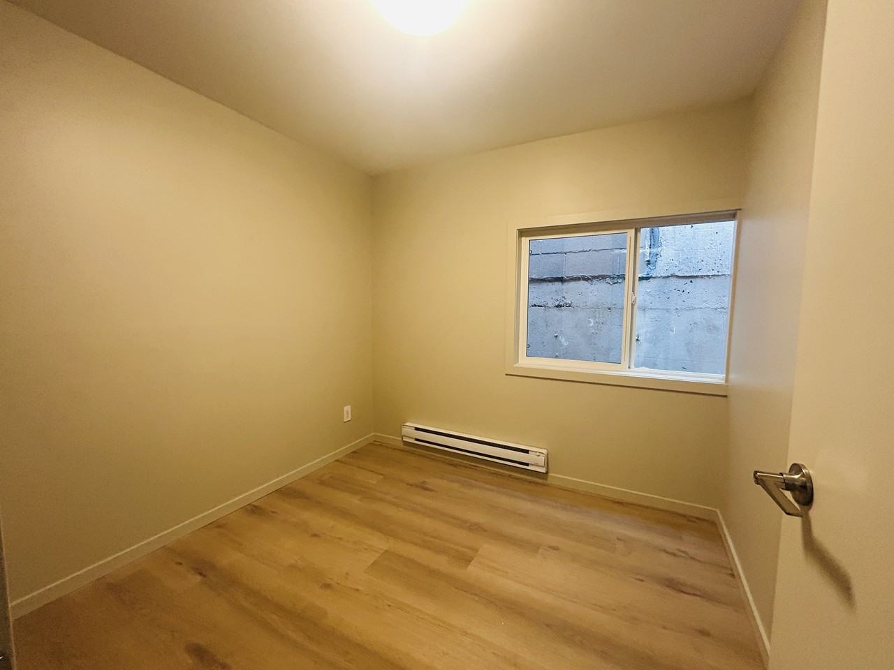 Red Paint on the 2 Floor - Photo 6 of 17