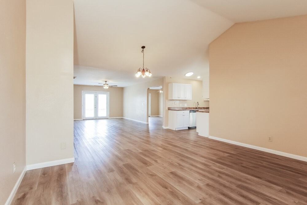 19643 N 12th Pl - Photo 5 of 16