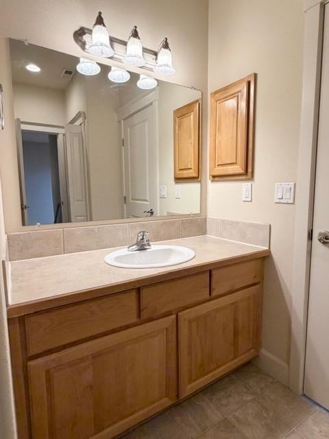 725 N Center Pkwy - Photo 7 of 12