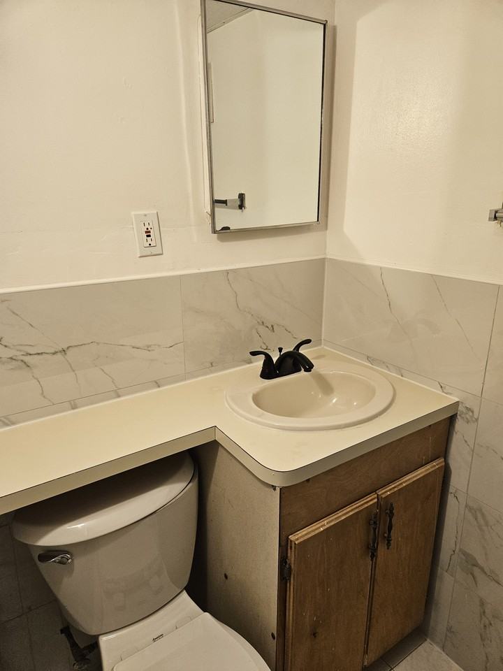 1064 Barbey Street - Photo 6 of 9