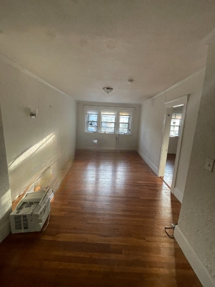 14A Lakeville Rd - Photo 5 of 11
