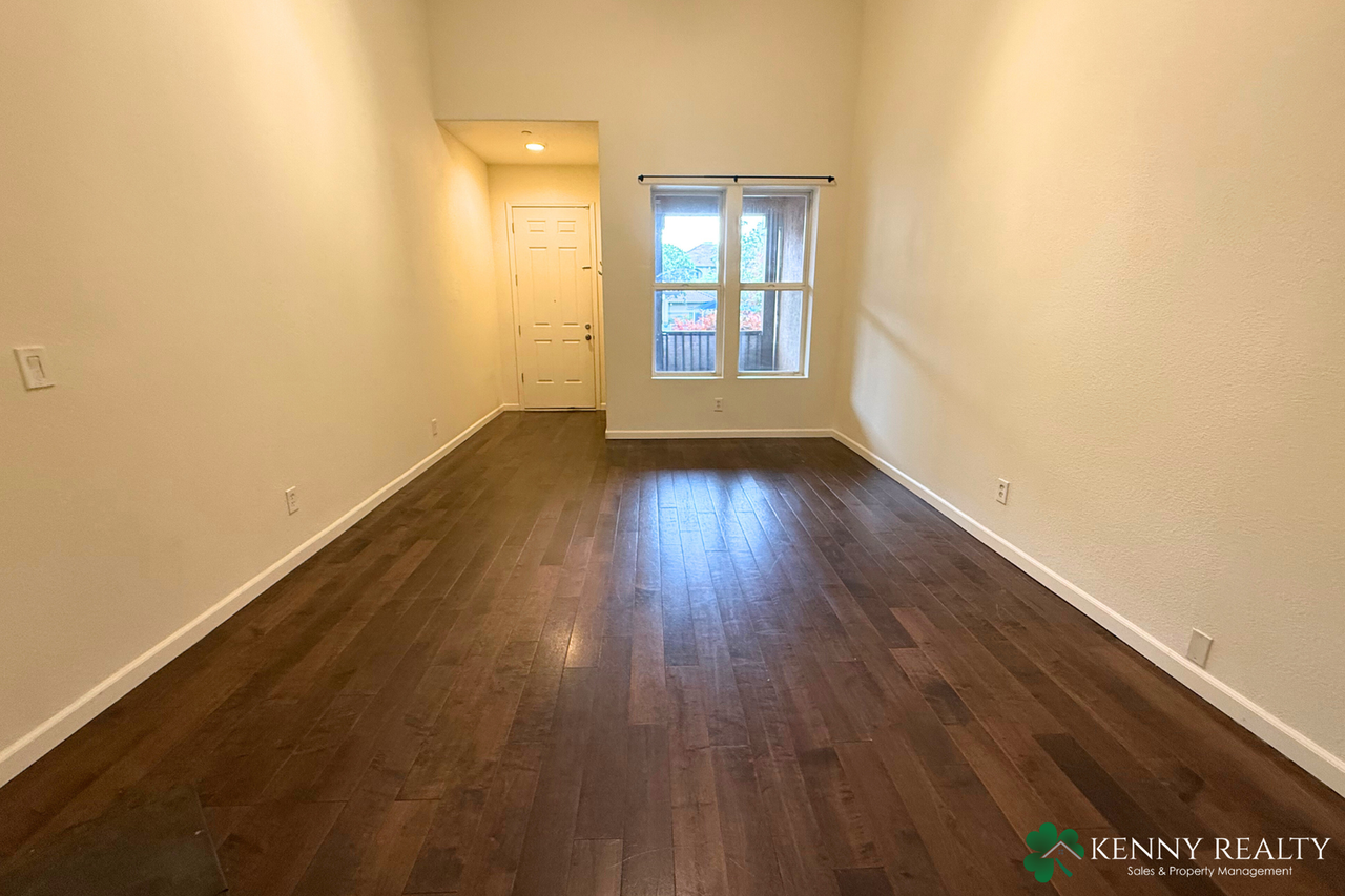 1359 Wayne Way - Photo 6 of 40