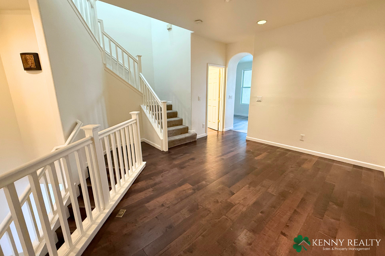 1359 Wayne Way - Photo 7 of 40