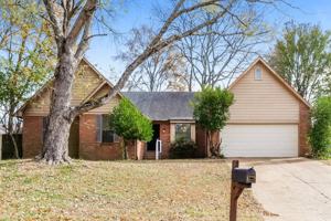 featured image of 8139 Creekway Cove