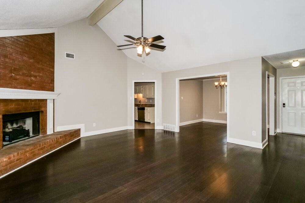 8139 Creek Way Cv - Photo 5 of 16