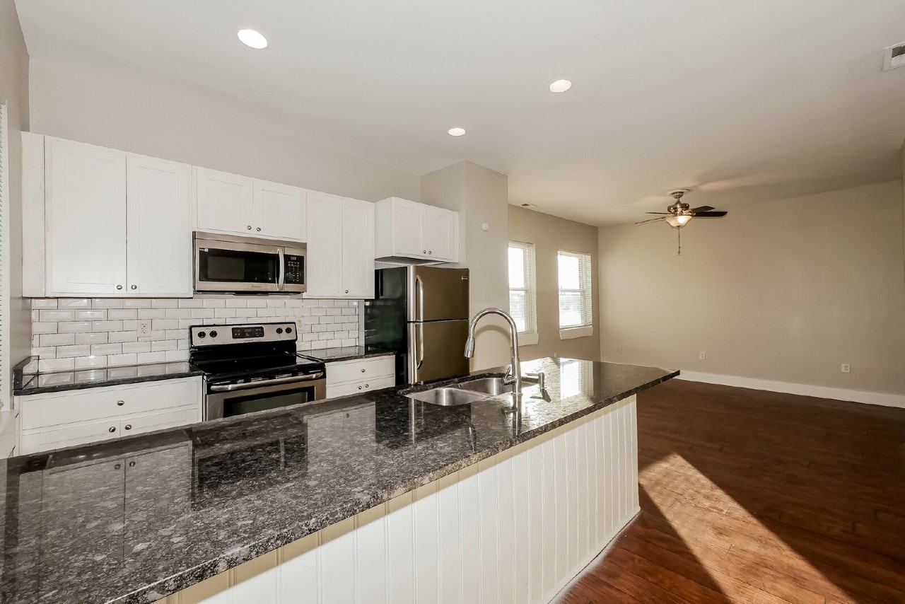 2029 North College Avenue - Photo 2 of 19