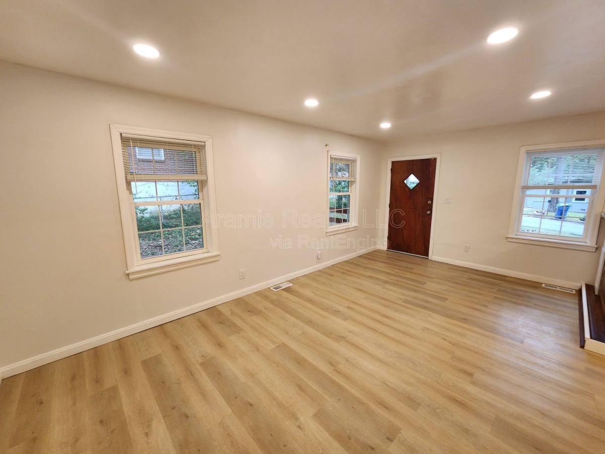 2281 Polar Rock Avenue Southwest - Photo 2 of 10