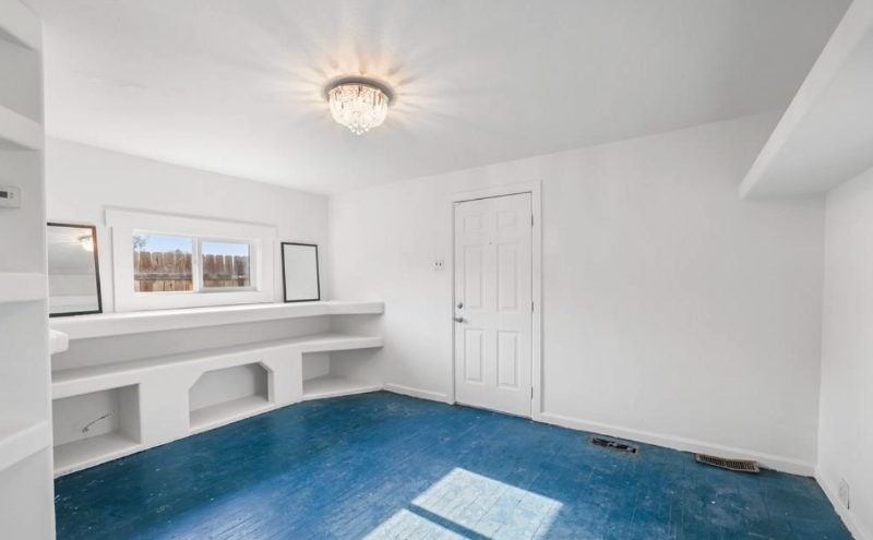 1544 Wabash Ave - Photo 2 of 17