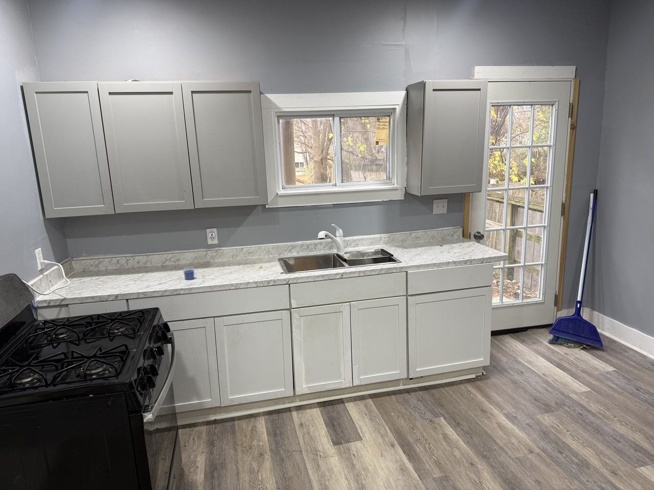 4440 S Salina St #1 - Photo 6 of 12