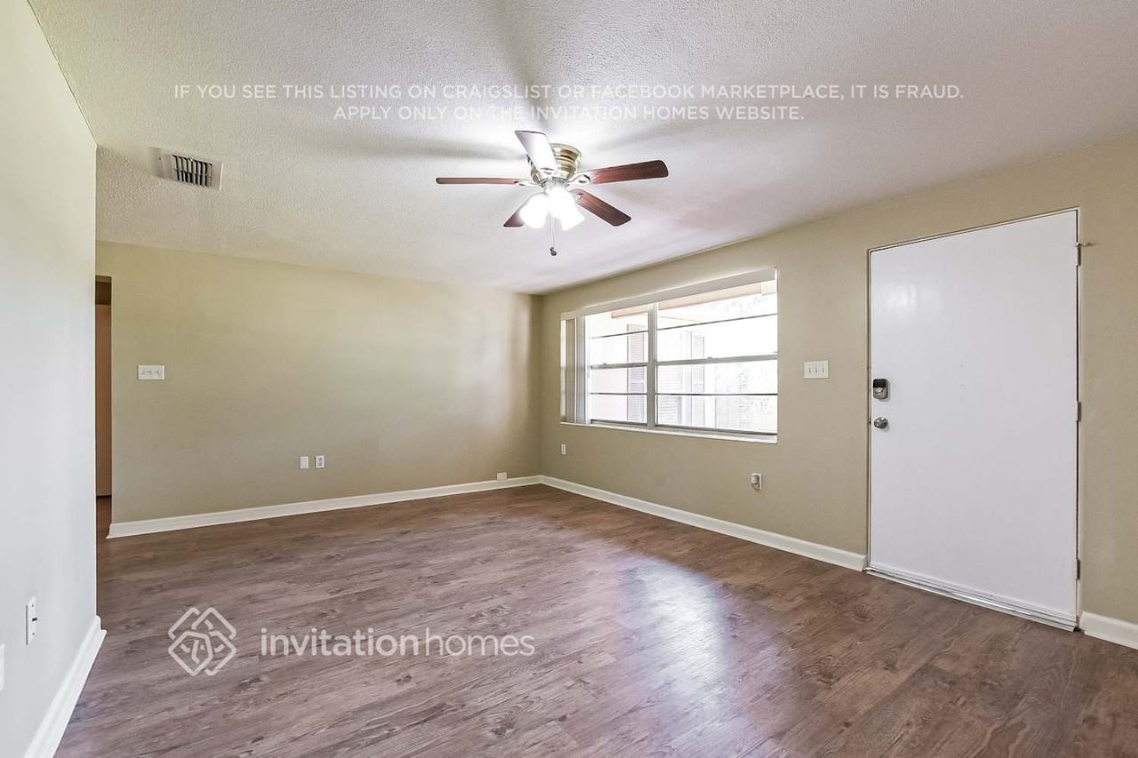 2231 Camellia Drive - Photo 3 of 17