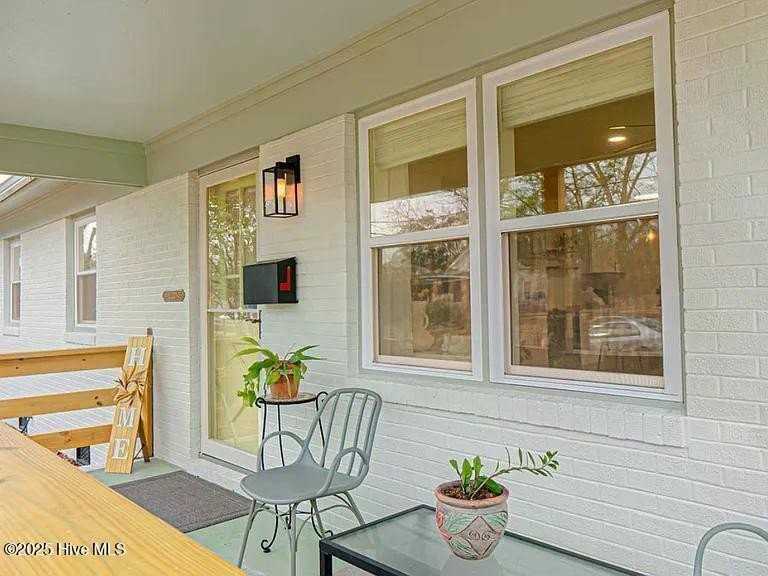 110 S 15th St - Photo 4 of 34