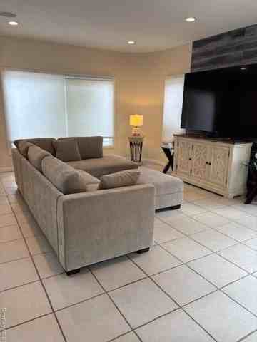 54 Matlock St - Photo 6 of 34