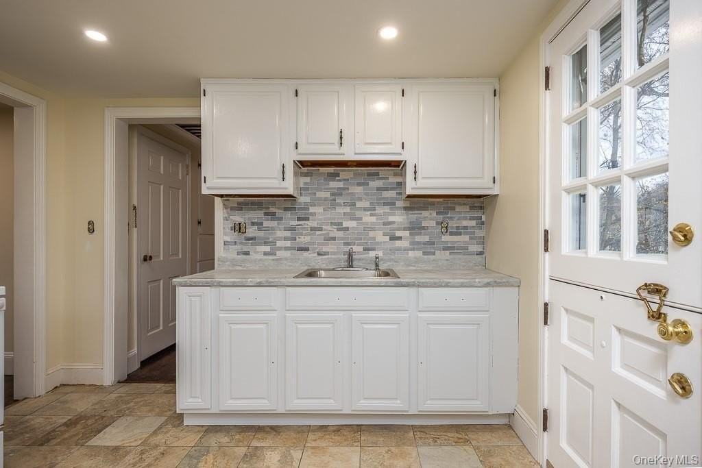 5 W Stone St 2nd Fl #2ndFL - Photo 2 of 9