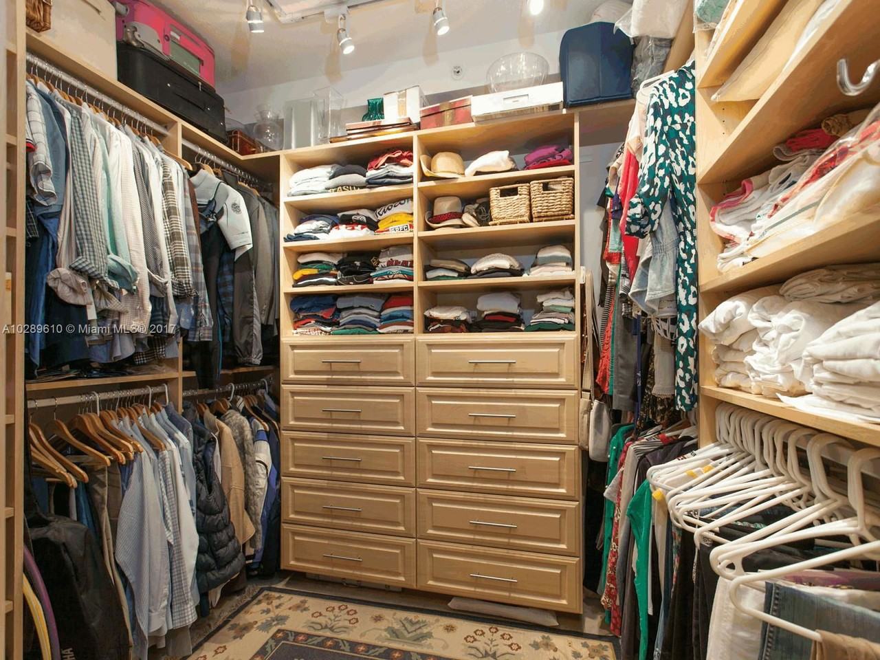 140 Meridian Ave - Photo 5 of 8