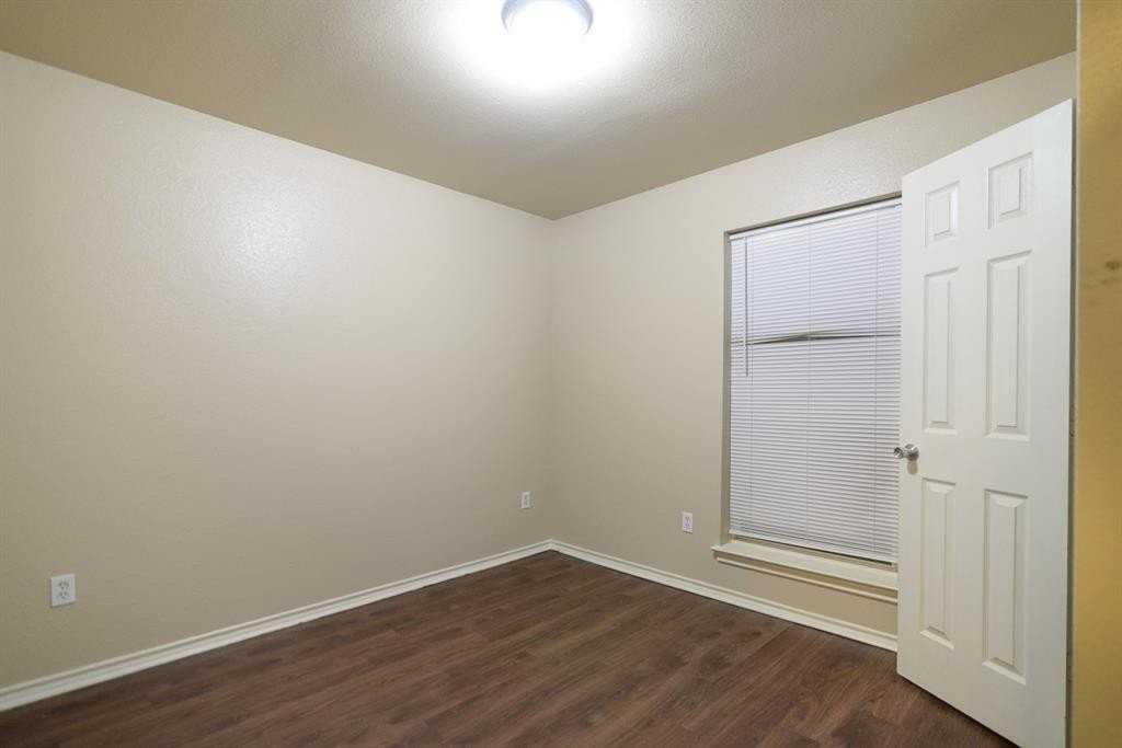 2419 Talco Dr - Photo 7 of 20