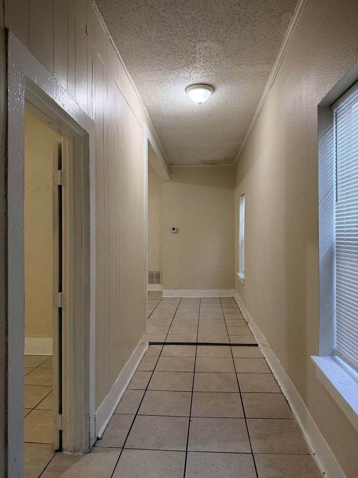 1441 Cleveland St - Photo 5 of 14