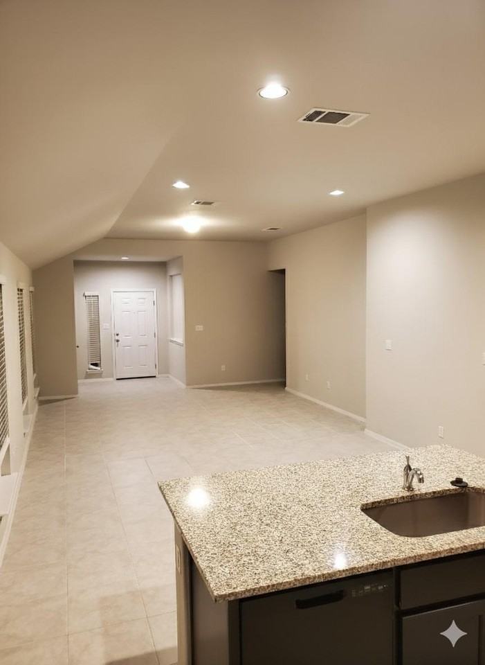 129 Bright Flora Lane - Photo 2 of 9