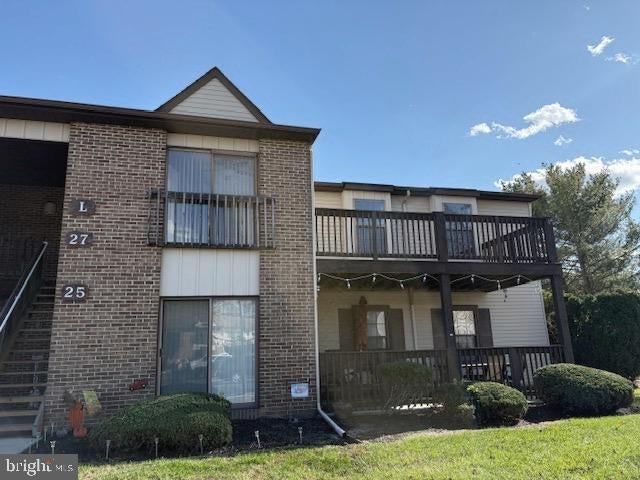 27 Pickwick Place - Photo 2 of 23